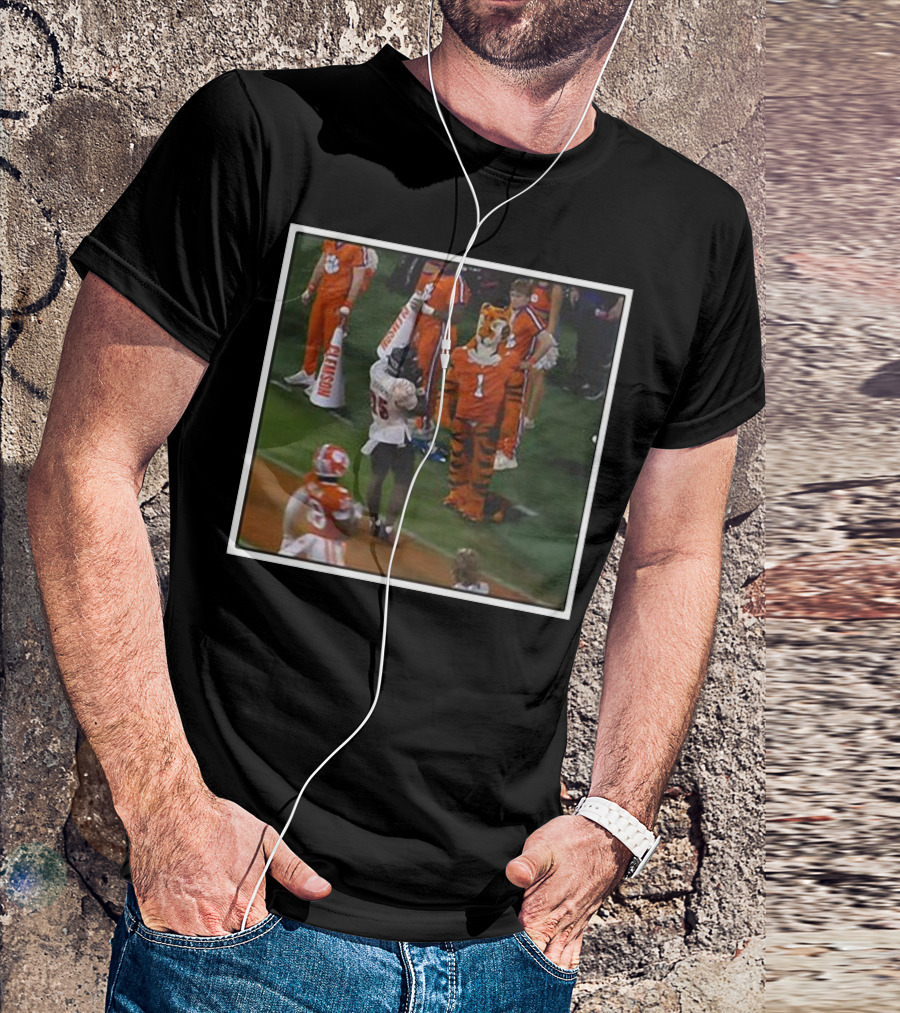 Clemson Tigers Mascot And Louisville Cardinals Player On Sideline T-Shirt