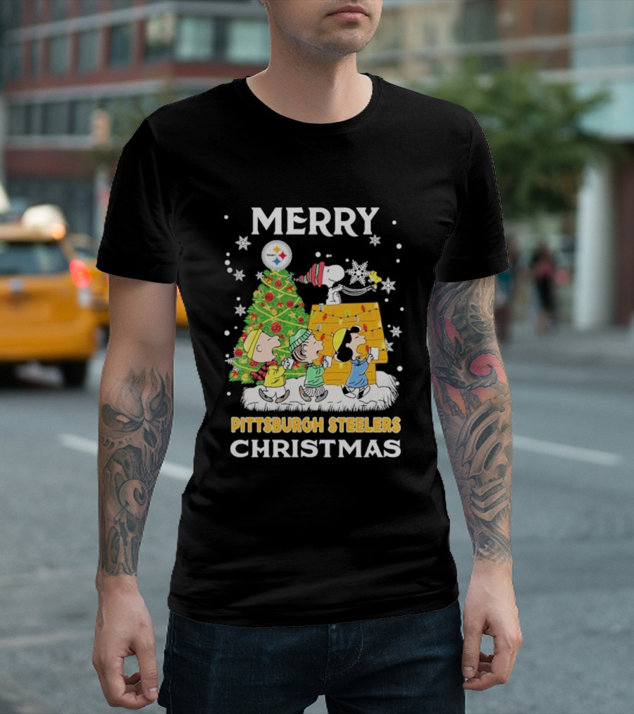 Merry Pittsburgh Steelers Christmas Peanuts Snoopy Holiday T-Shirt