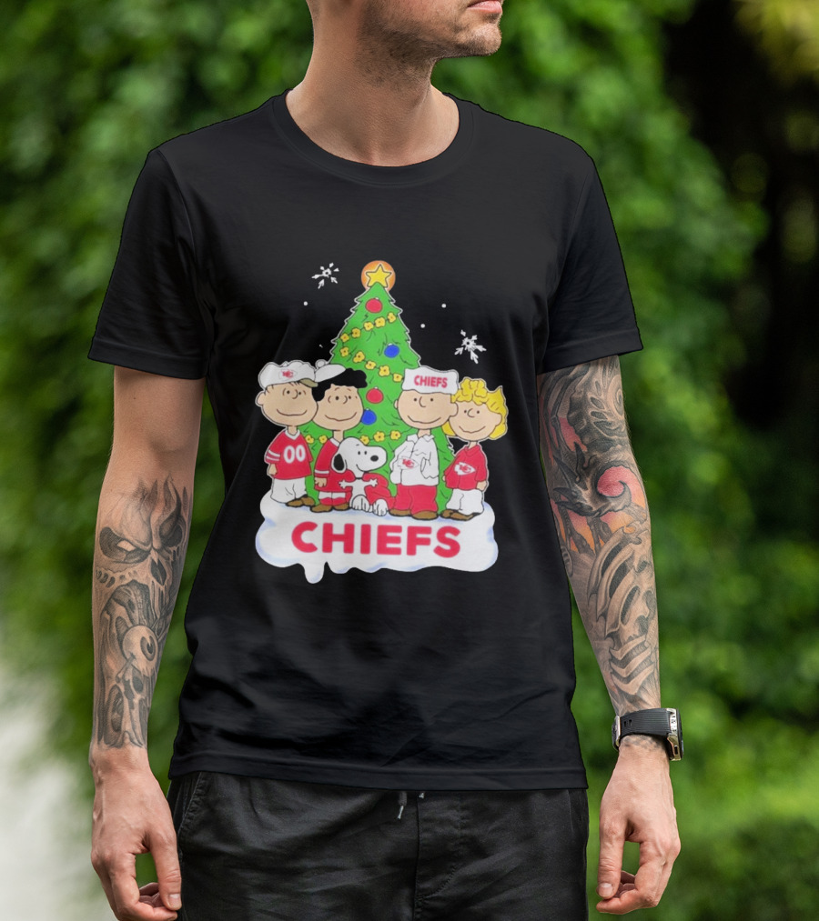 Kansas City Chiefs Snoopy Christmas Peanuts Characters Chiefs NFL Holiday T-Shirt