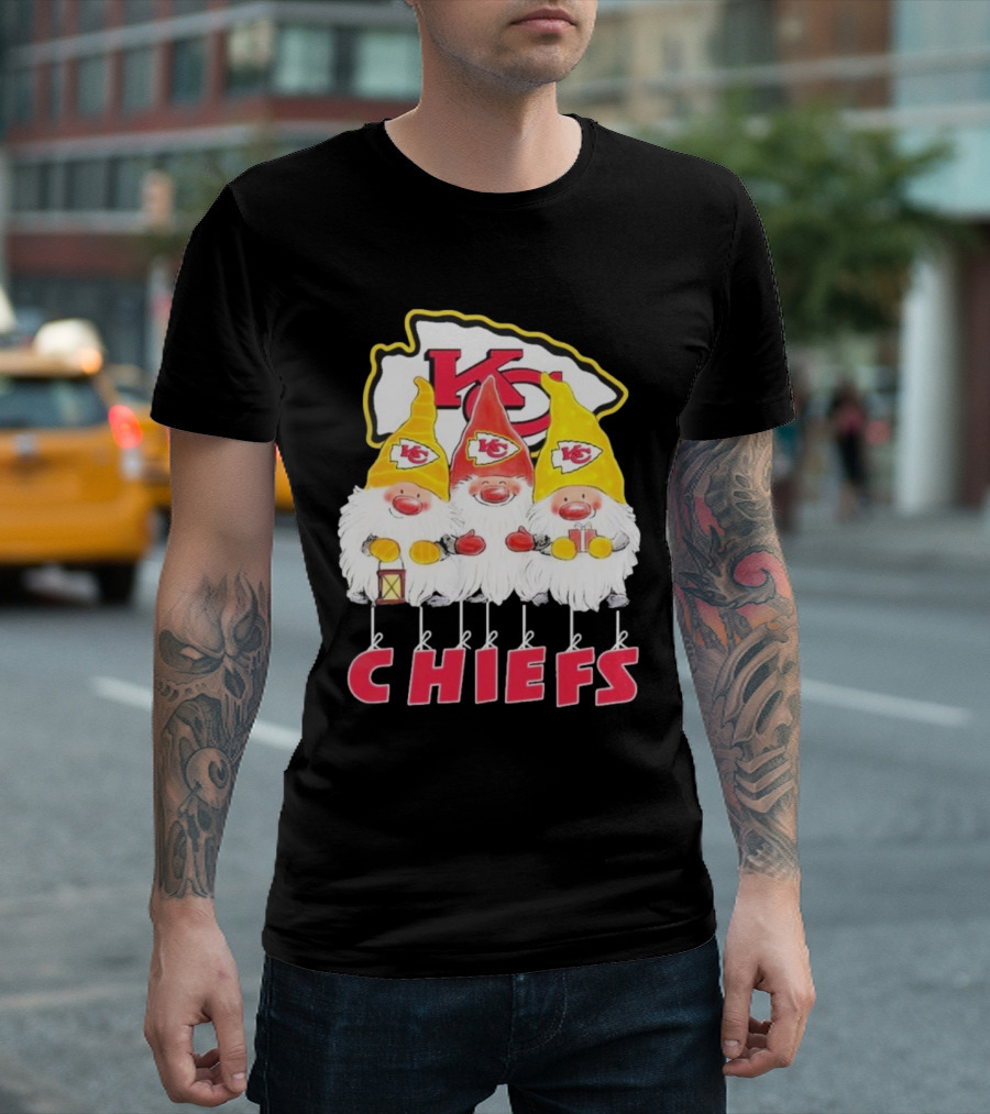 Kansas City Chiefs Merry Christmas Gnomes T-Shirt