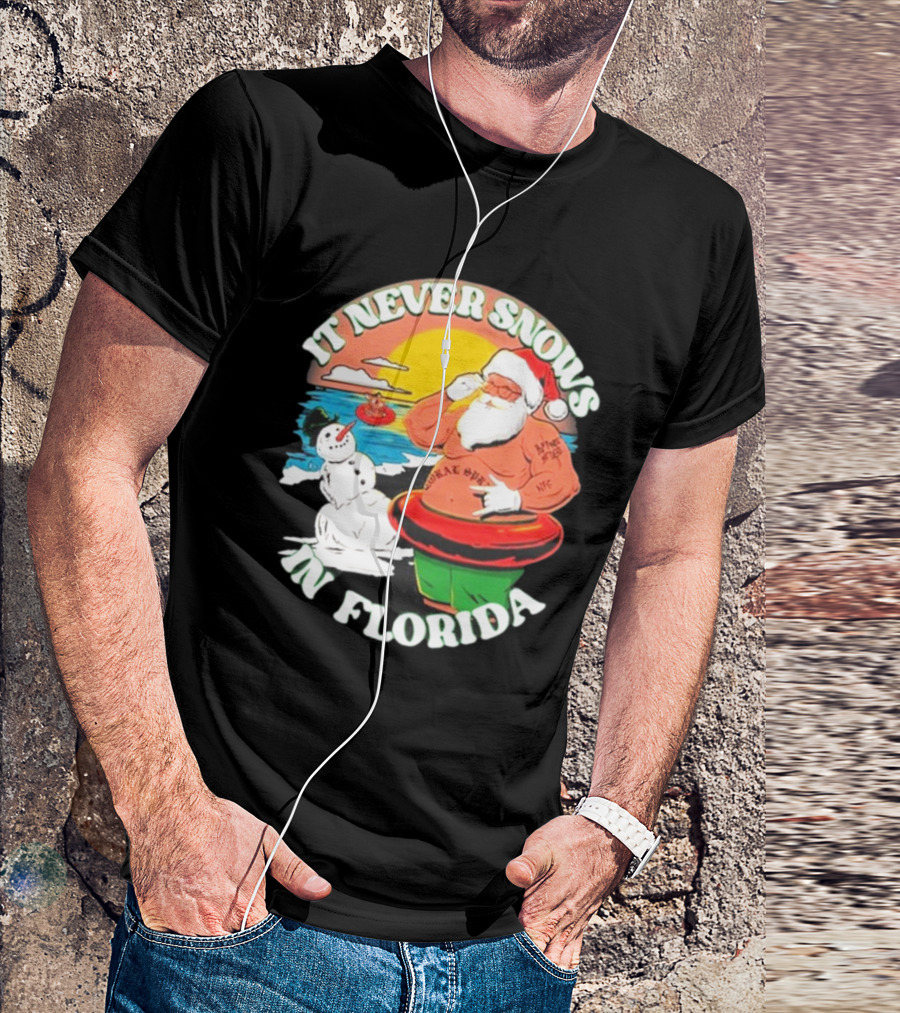 New Found Glory Santa Sunbathing It Never Snows In Florida T-Shirt