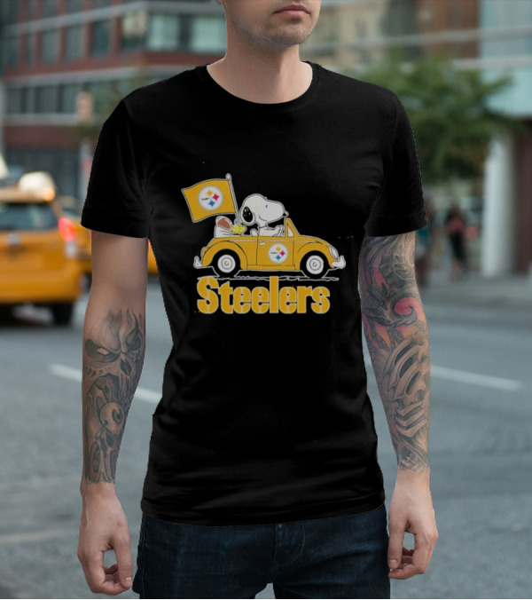 Pittsburgh Steelers Snoopy Driving Car With Flag T-Shirt