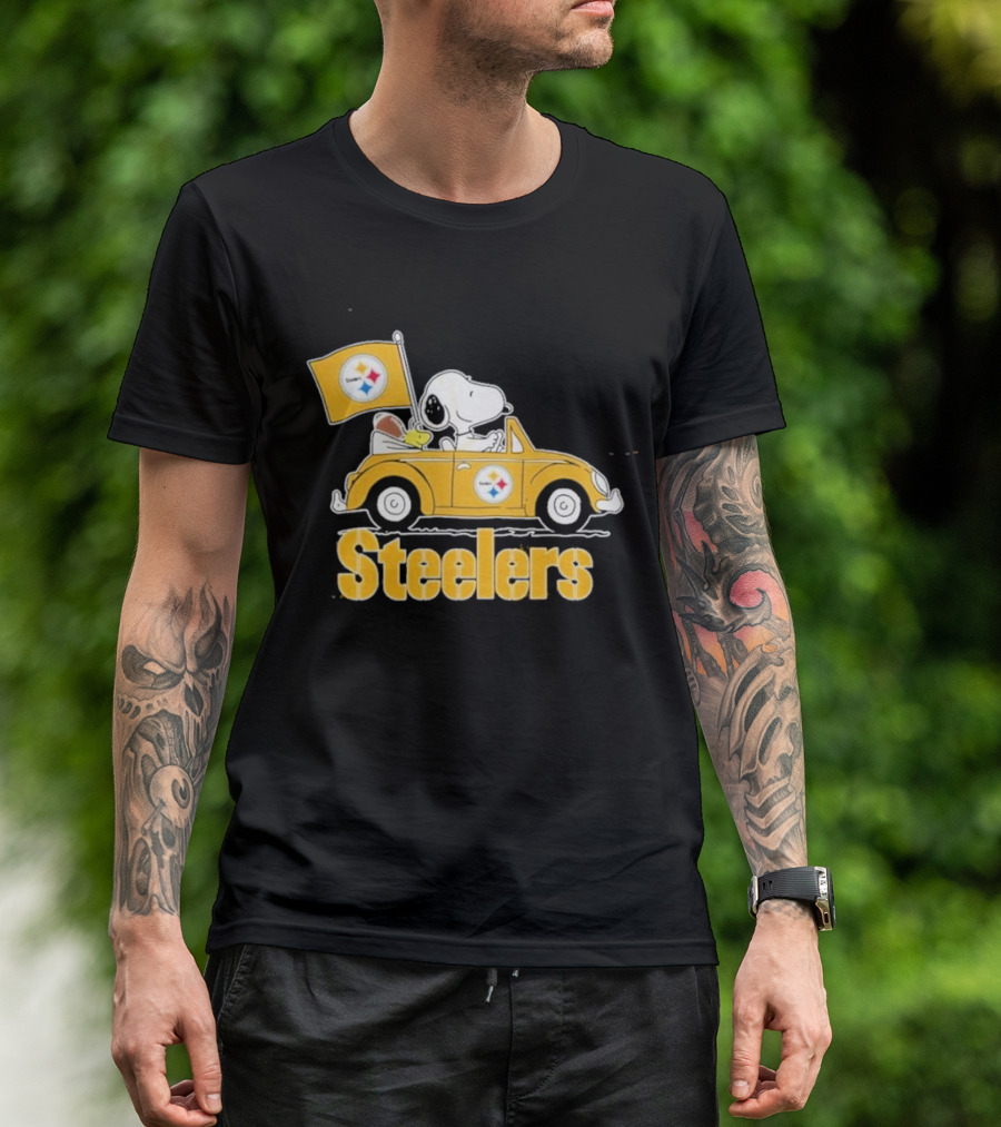 Pittsburgh Steelers Snoopy Driving Car With Flag T-Shirt