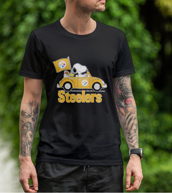 Pittsburgh Steelers Snoopy Driving Car With Flag T-Shirt