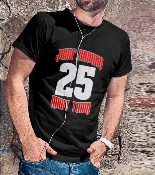 Wisconsin Badgers Jump Around 25 Mad Town T-Shirt