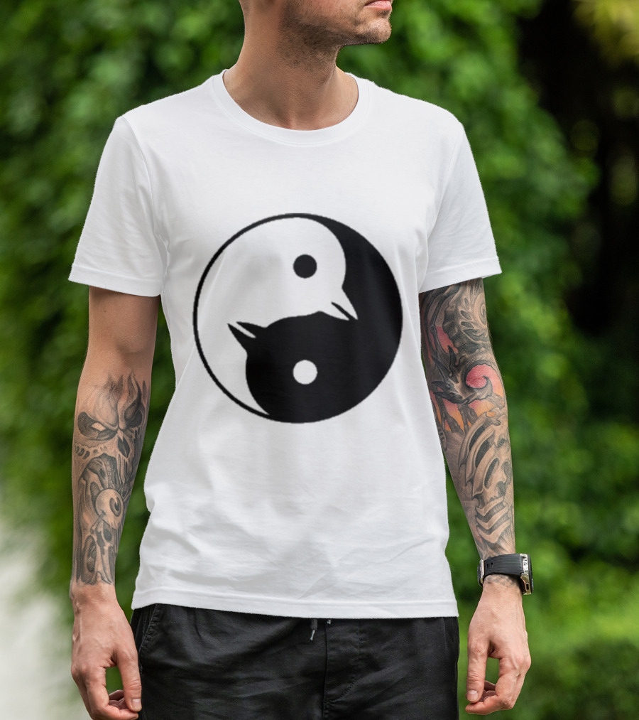 Yin Yang Penguins Pinguini Tattici Nucleari T-Shirt