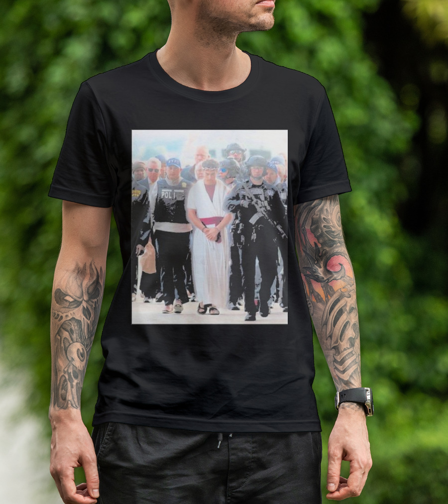 Luigi Mangione Christ Police Procession Iconic T-Shirt