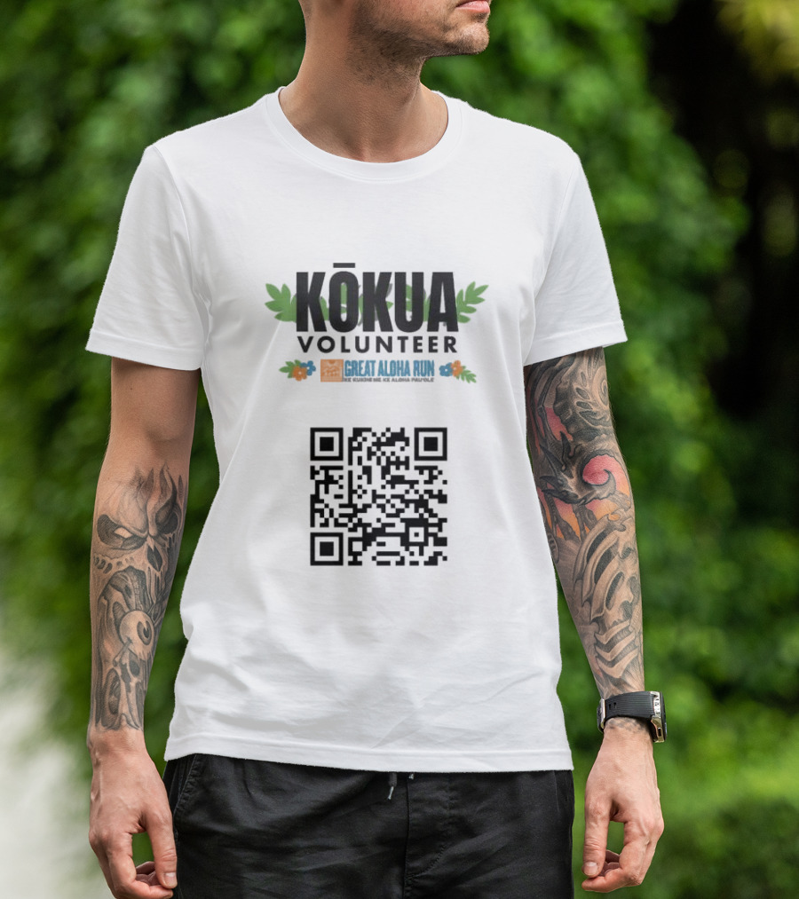 Kokua Volunteer Great Aloha Run Ke Kukinii Me Ke Aloha Pau Ole QR Code T-Shirt