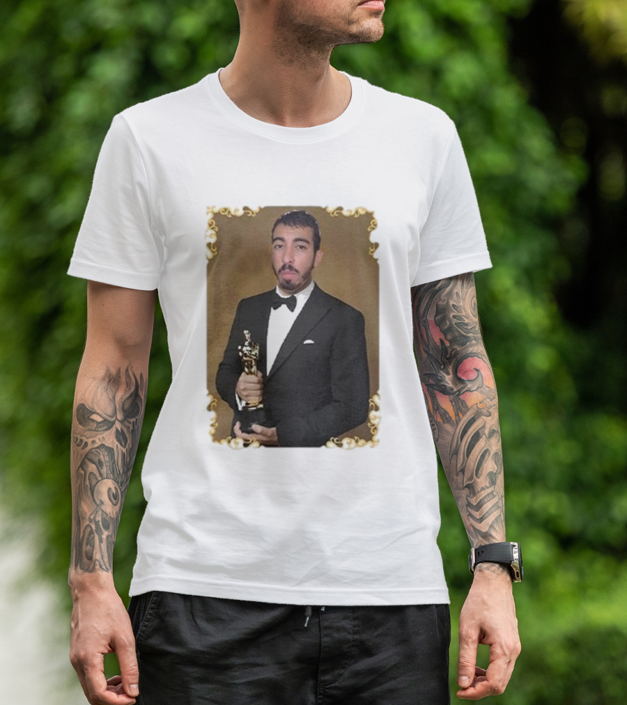 Saleh Jafarawi Mr Fafo Oscar Statue Award Winner T-Shirt