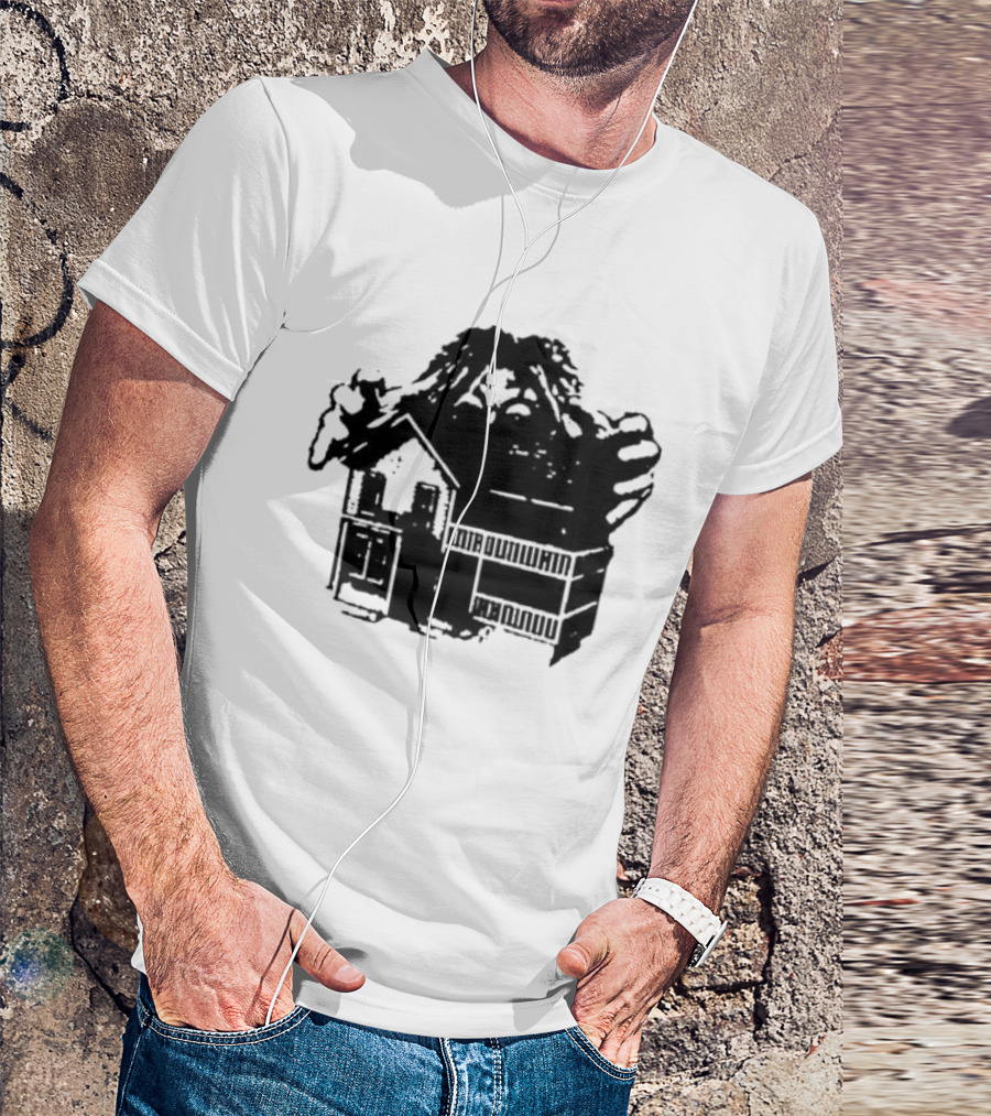 Teenage Disaster Round Neck Monster Grabbing House T-Shirt