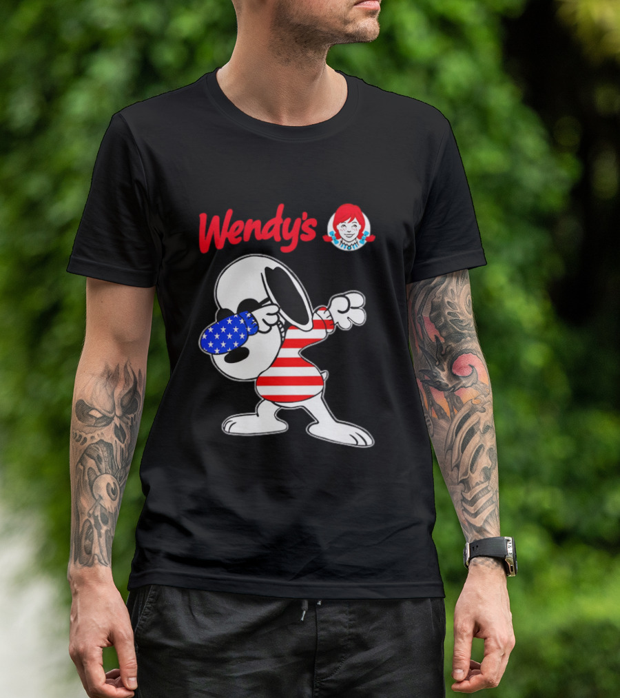 Wendy’s Snoopy Dabbing American Flag Stripes T-Shirt