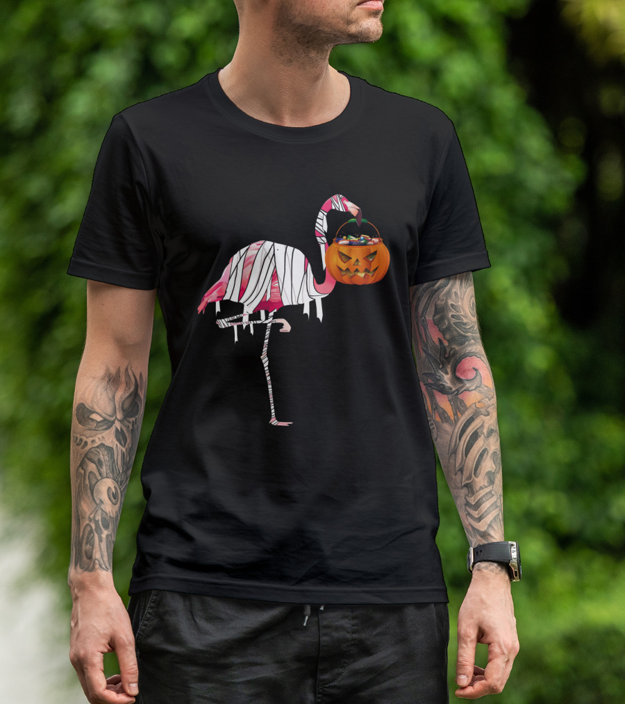Halloween Pumpkin Mummy Flamingo Holding Candy Jack-o'-Lantern T-Shirt