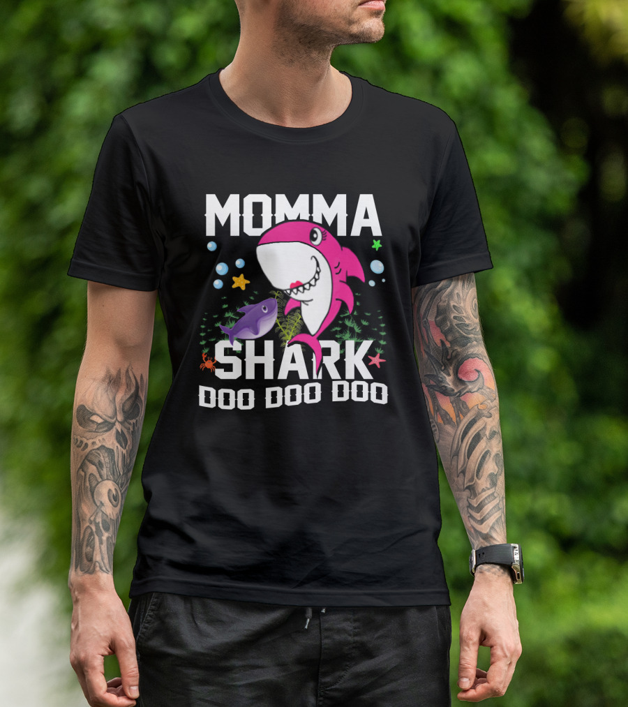 Momma Shark Doo Doo Doo Pink Cartoon Sea Creatures Bubbles And Starfish T-Shirt