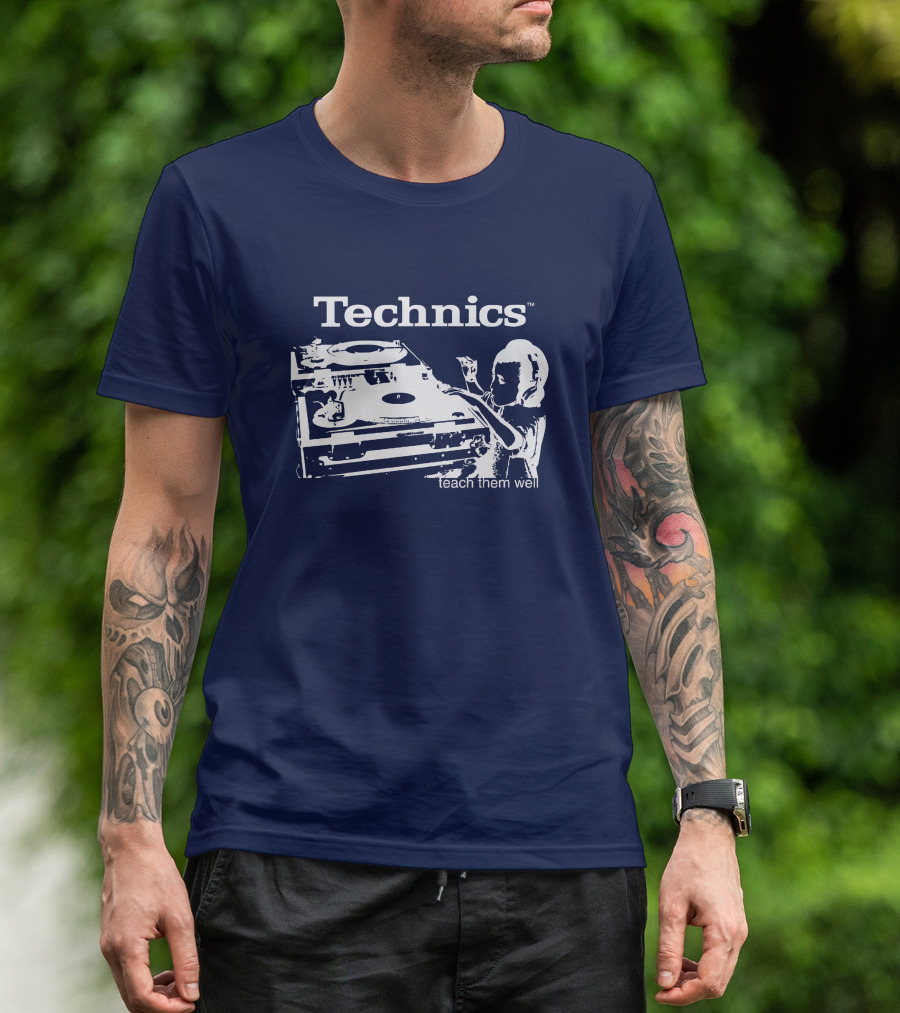 Technics Teach Them Well DJ Turntable And Child Headphones T-Shirt