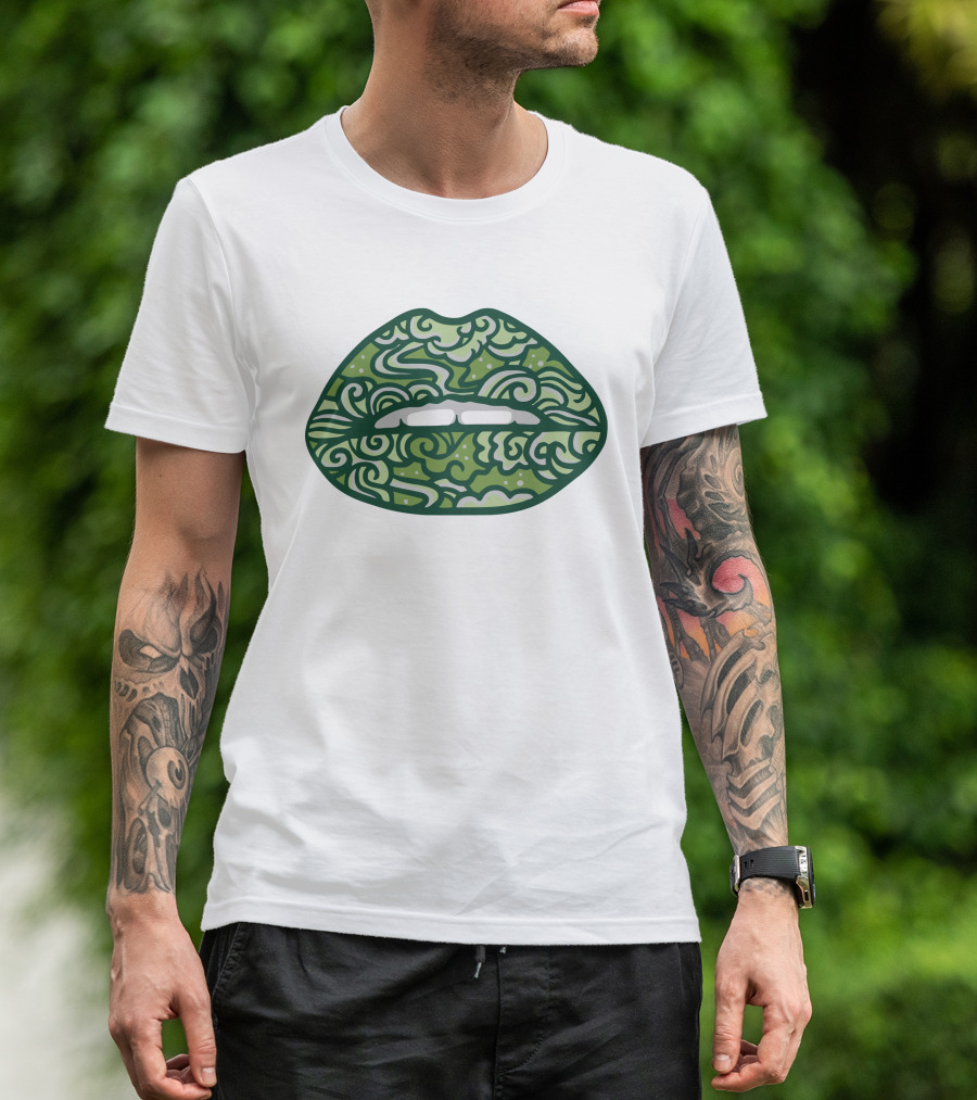 LXS TV Paisley Lips Green T-Shirt
