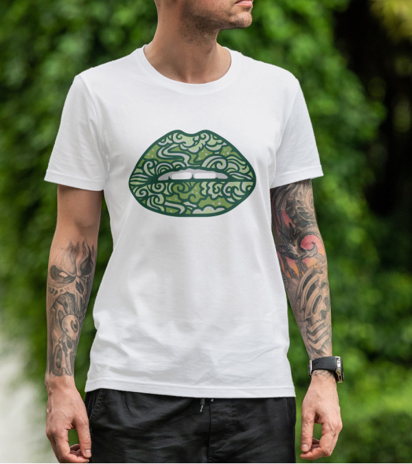LXS TV Paisley Lips Green T-Shirt