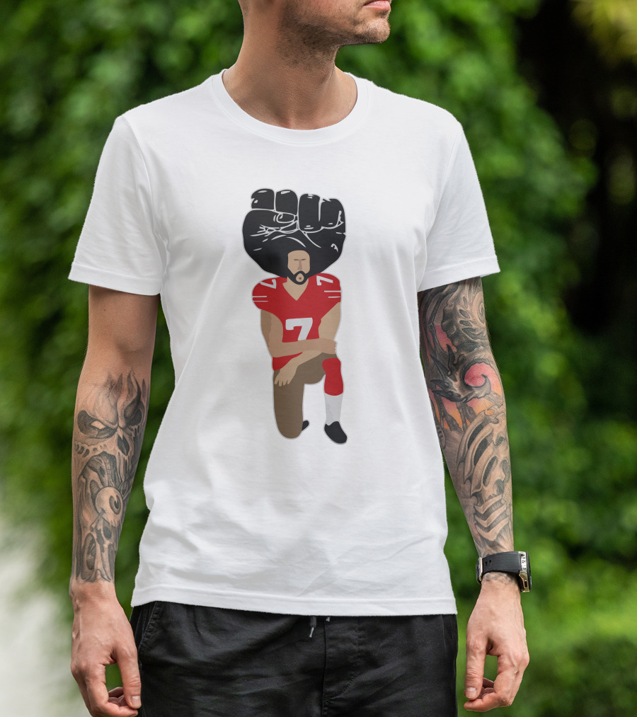 Colin Kaepernick Kneeling With Raised Fist And Red Football Jersey Number 7 T-Shirt