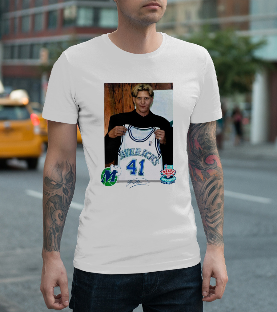 Dirk Nowitzki Mavericks NBA Draft Vancouver June 24 1998 T-Shirt