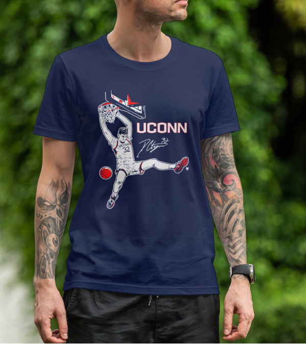 UConn Basketball Donovan Clingan Slam Dunk Signature 32 T-Shirt