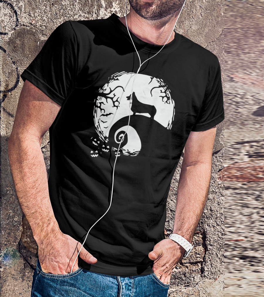 Corgi Howls At Halloween Moon With Jack O'Lanterns T-Shirt