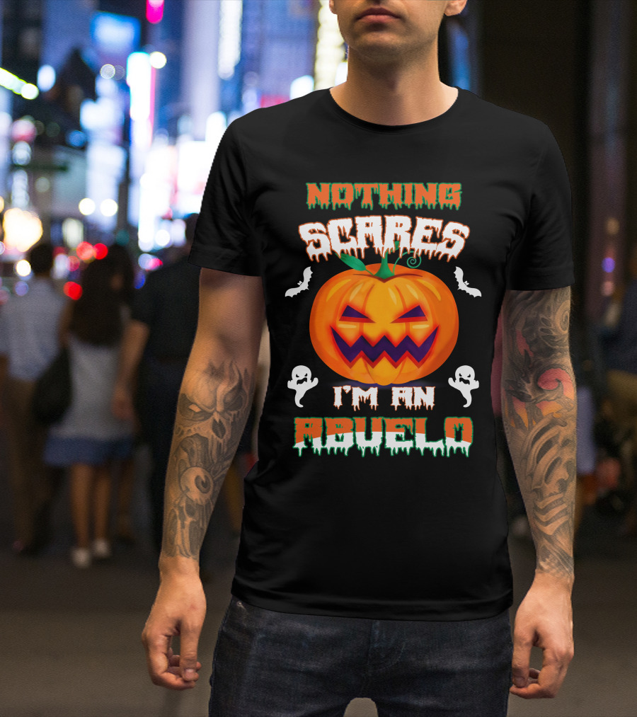 Nothing Scares I'm An Abuelo Halloween Pumpkin Ghosts And Bats T-Shirt