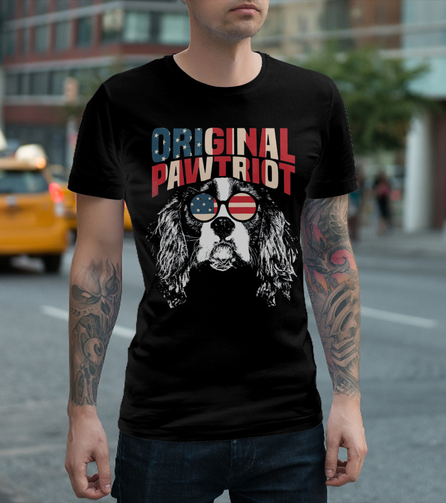 Original Pawtriot Cavalier King Charles Spaniel USA Flag Sunglasses T-Shirt