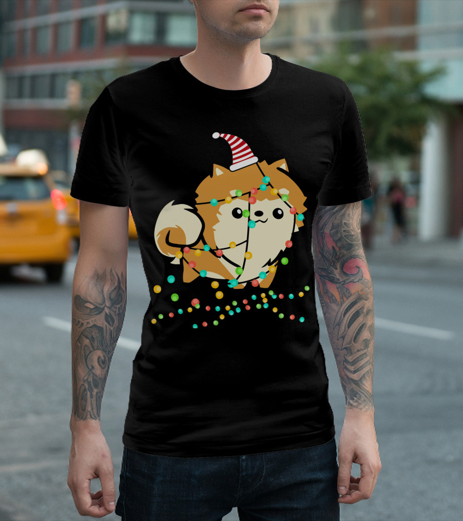 Christmas Lights Pomeranian Santa Hat T-Shirt