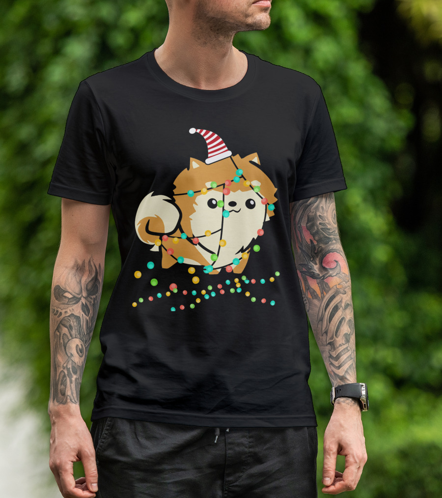 Christmas Lights Pomeranian Santa Hat T-Shirt