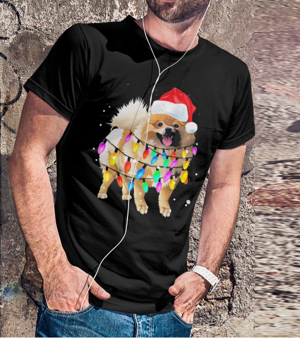 Pomeranian With Santa Hat And Colorful Christmas Lights T-Shirt