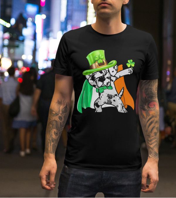 Dabbing Great Dane Irish Flag Shamrock Hat Cape T-Shirt