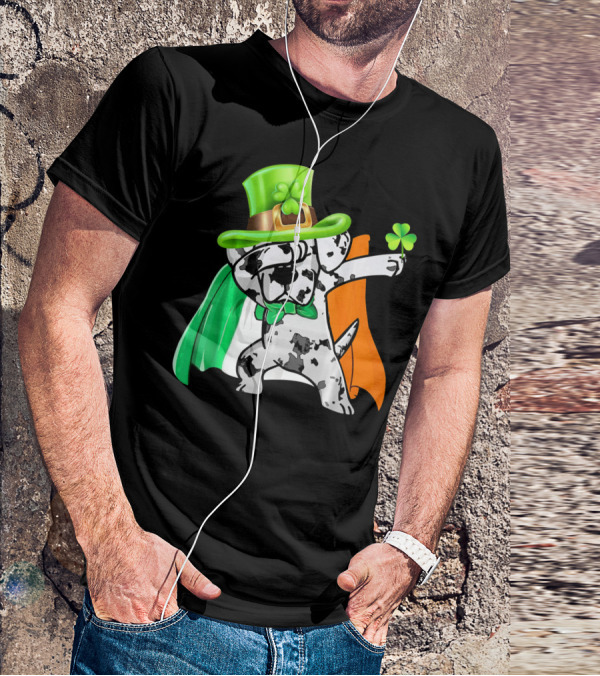 Dabbing Great Dane Irish Flag Shamrock Hat Cape T-Shirt