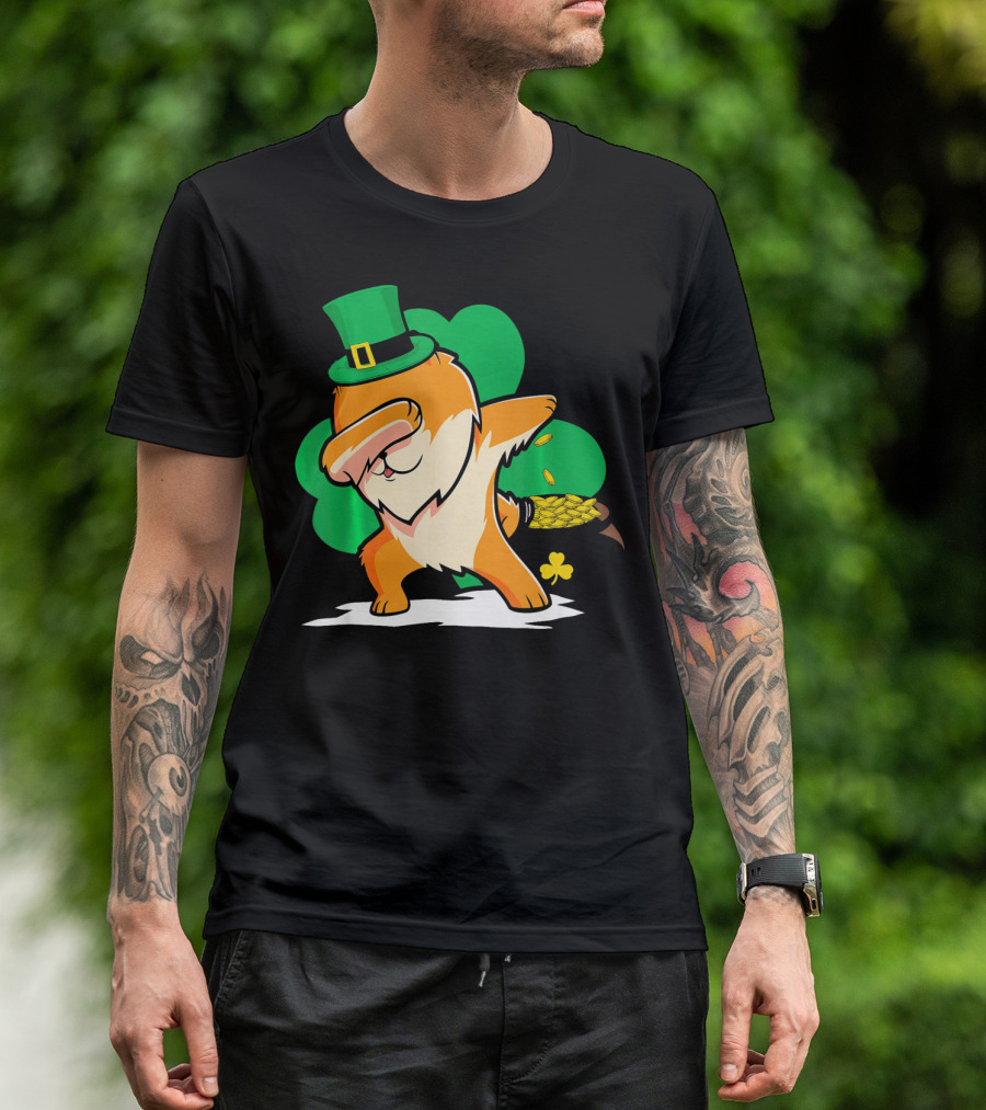 St Patrick's Day Dabbing Pomeranian With Leprechaun Hat And Shamrock T-Shirt