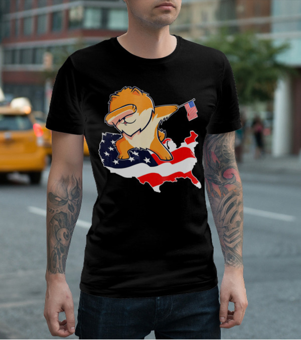 Funny Dabbing Pomeranian Holding American Flag On USA Map T-Shirt