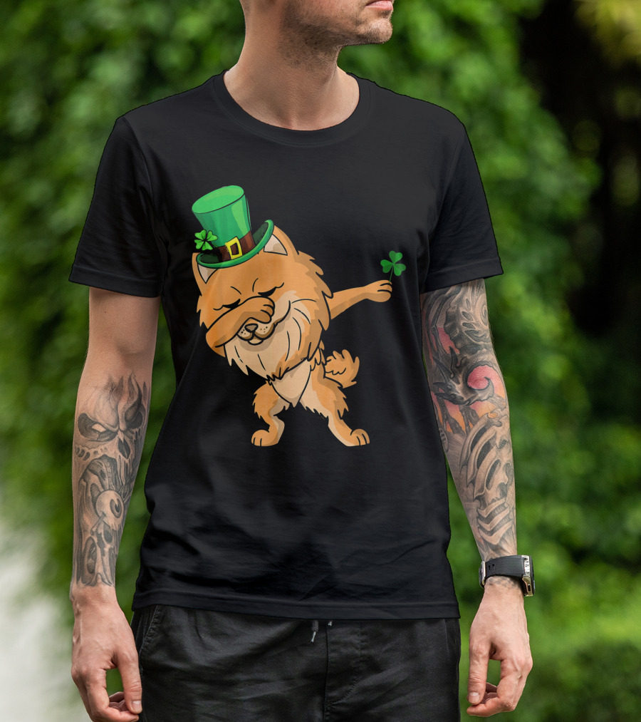 St Patricks Dabbing Pomeranian Leprechaun With Shamrock T-Shirt