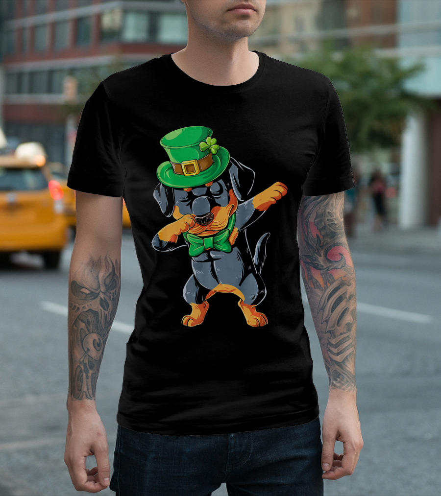 Rottweiler Dabbing Green Leprechaun Hat St Patrick's Day Bow Tie T-Shirt