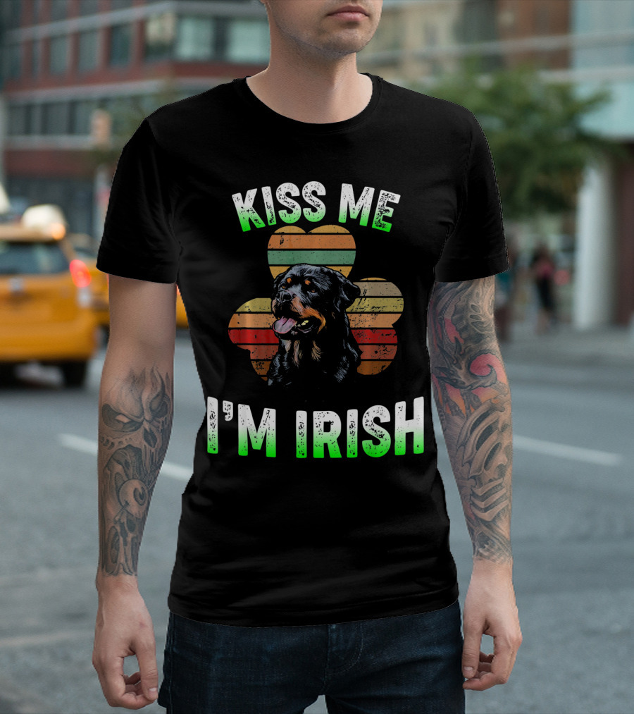 Kiss Me I'm Irish Funny Vintage Shamrock Rottweiler T-Shirt