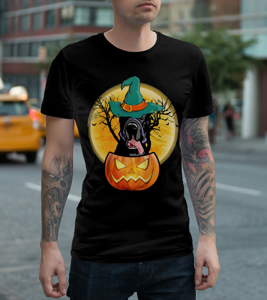 Great Dane Halloween Pumpkin Witch Hat Spooky Scene T-Shirt