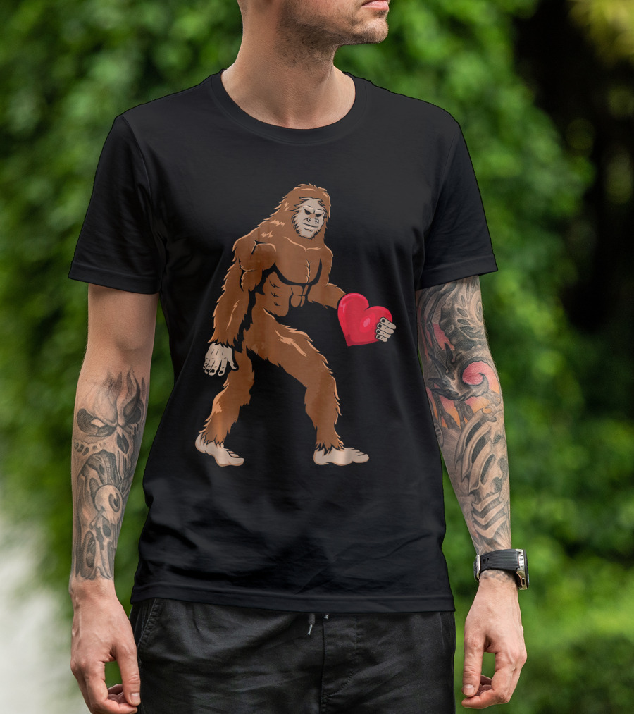 Bigfoot Holding Heart Sasquatch Valentines Day T-Shirt