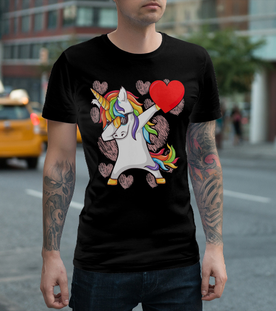 Funny Dabbing Unicorn Holding Heart Valentines T-Shirt