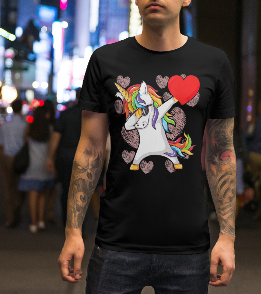 Funny Dabbing Unicorn Holding Heart Valentines T-Shirt
