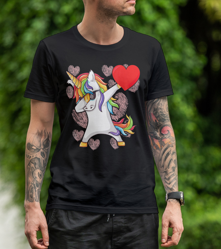 Funny Dabbing Unicorn Holding Heart Valentines T-Shirt