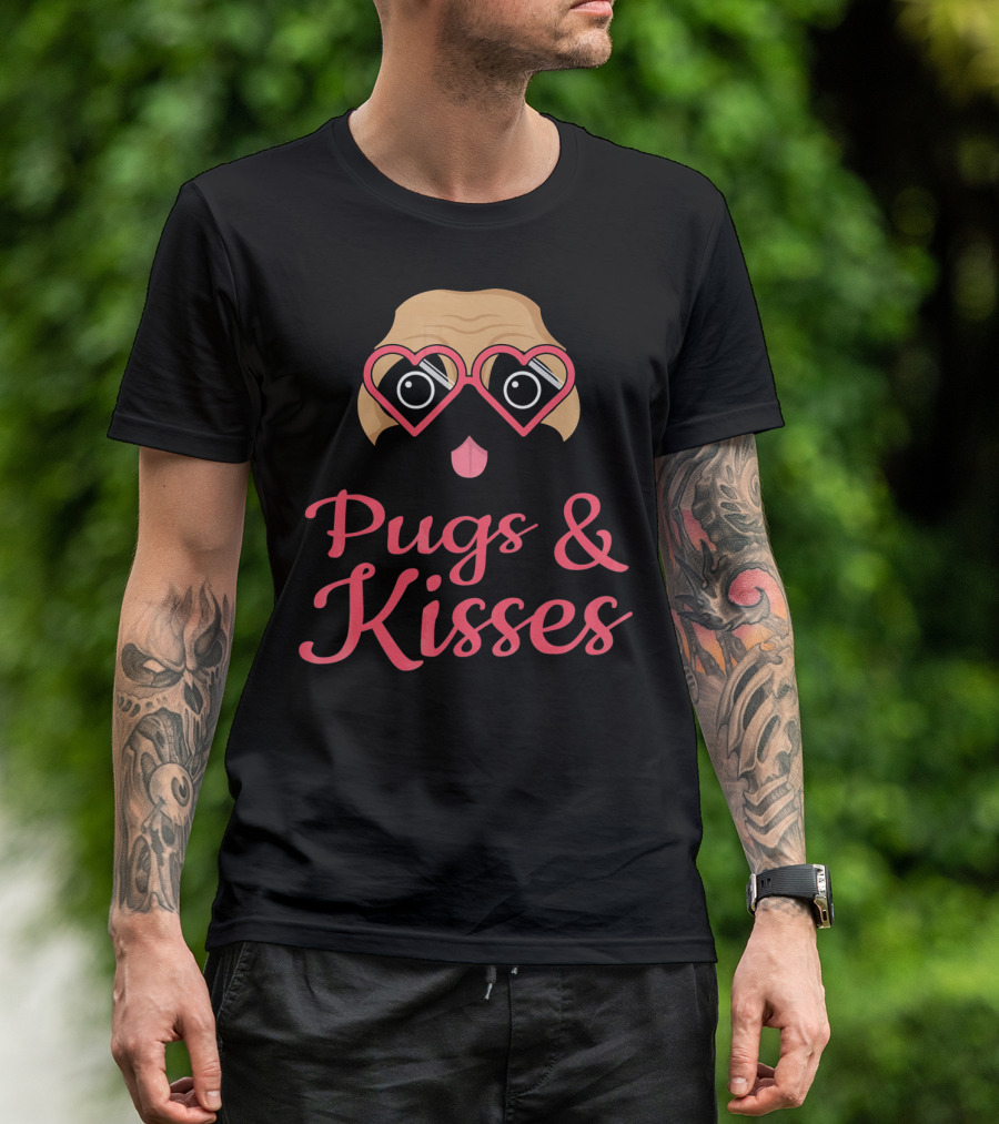Pugs And Kisses Funny Valentines Day Humor T-Shirt