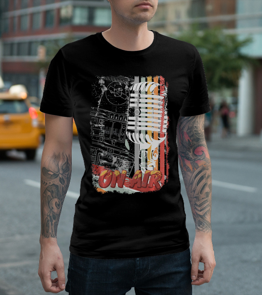 Retro Vintage Microphone On Air Broadcast Stripes T-Shirt