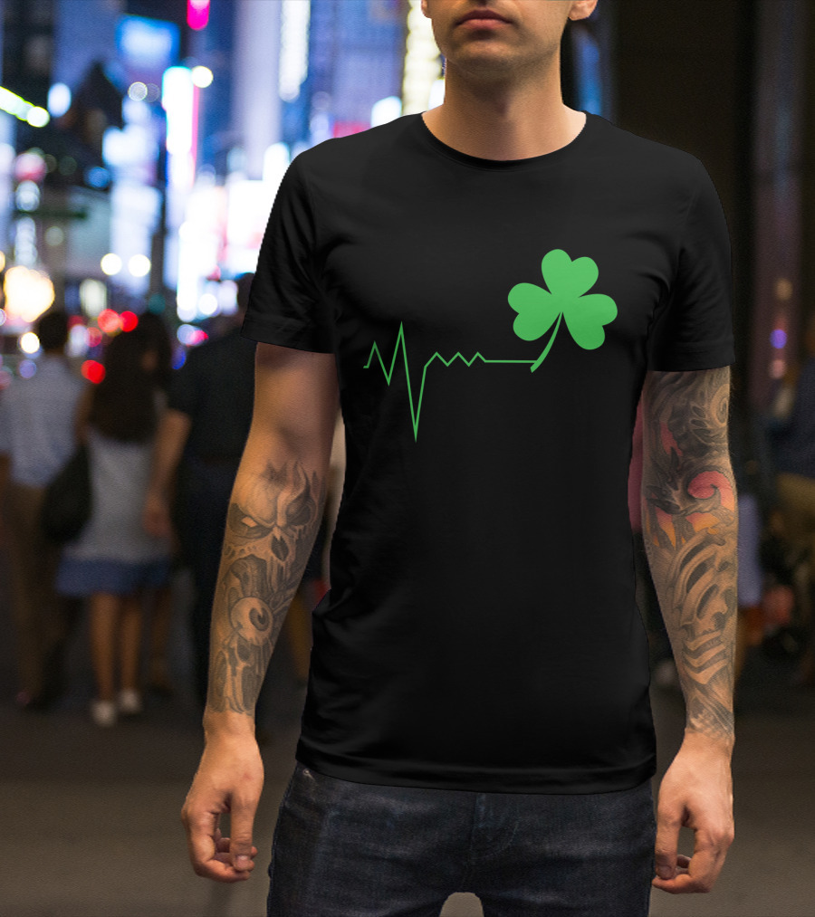 St. Patrick's Day Irish Nurse Ireland Shamrock Heartbeat T-Shirt