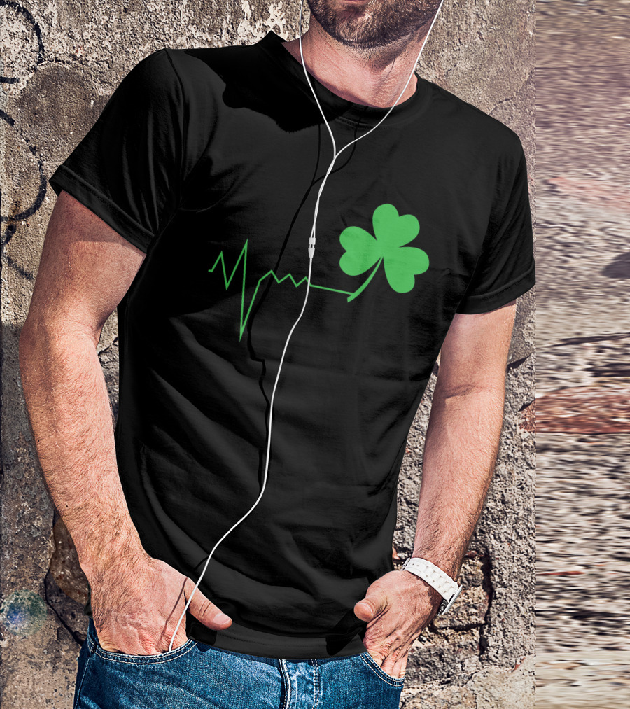 St. Patrick's Day Irish Nurse Ireland Shamrock Heartbeat T-Shirt