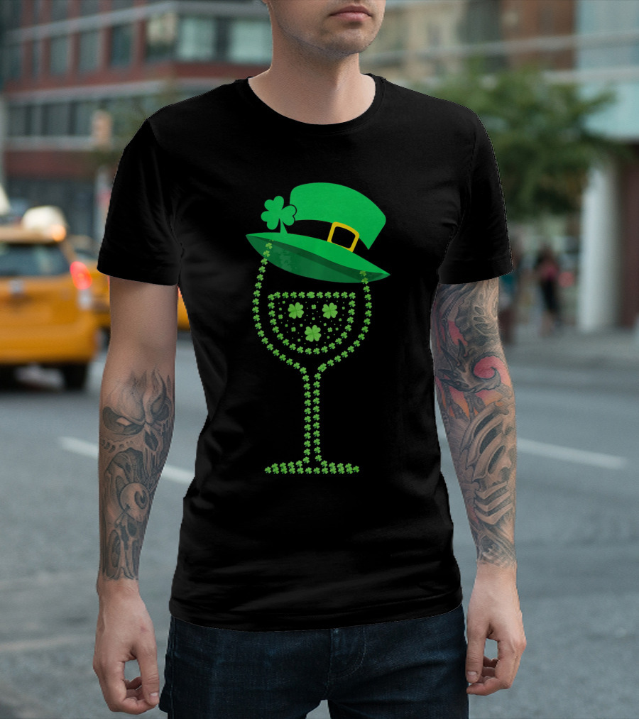 Leprechaun Hat Wine Glass Shamrock St Patrick's Day T-Shirt