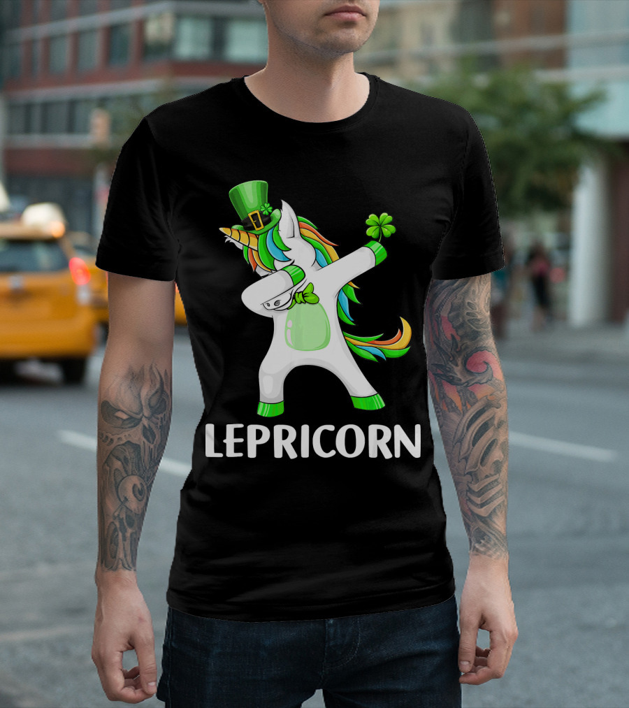 Lepricorn Dabbing Leprechaun Unicorn With Rainbow Mane And Green Hat T-Shirt