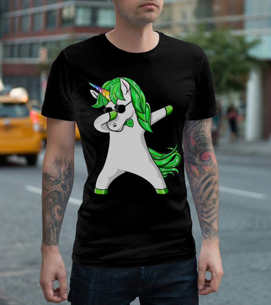 St Patricks Day Dabbing Green Unicorn T-Shirt