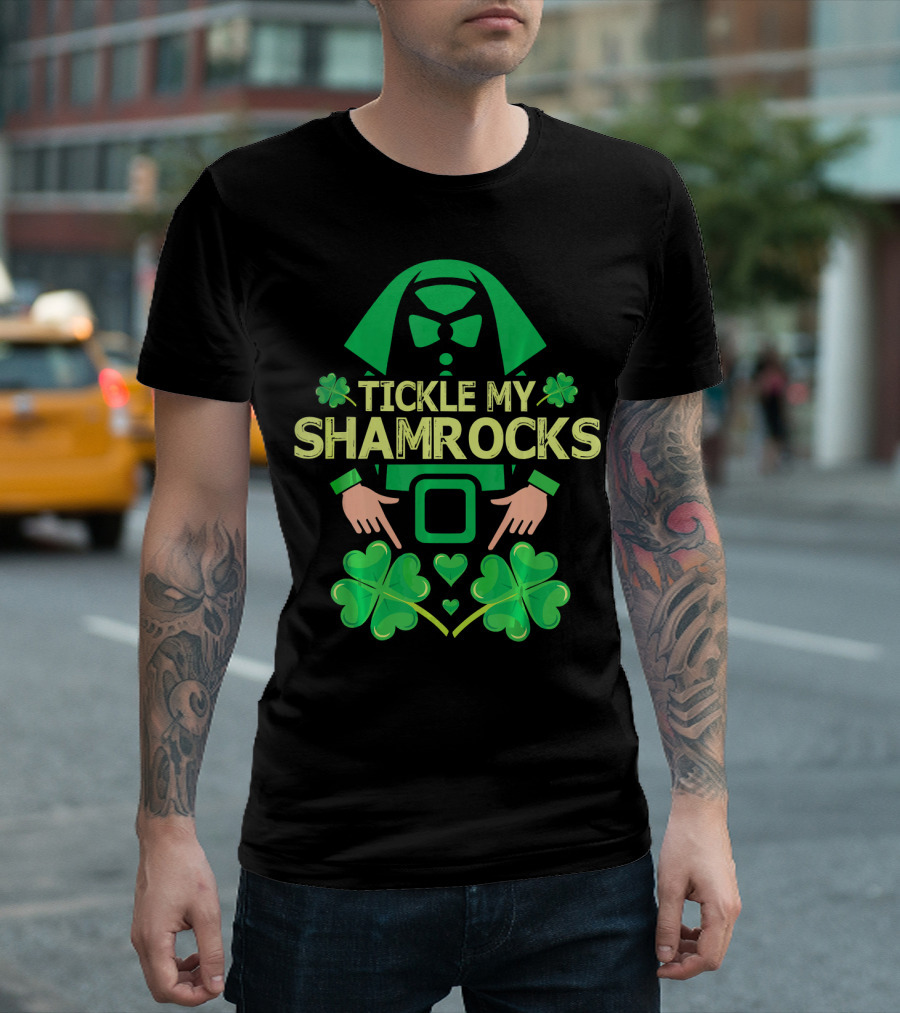 Tickle My Shamrocks Irish Leprechaun Costume Shamrock Hands Green Hearts T-Shirt