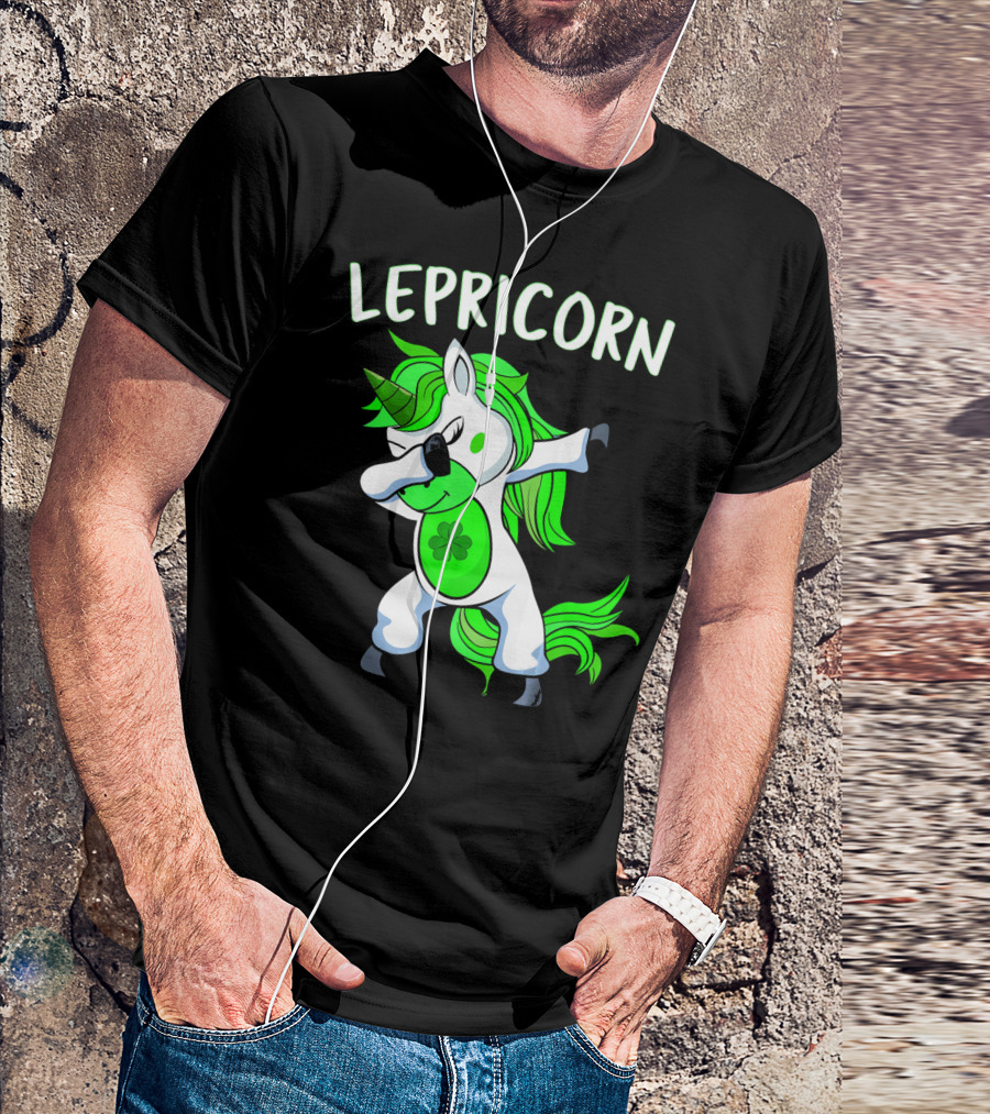 Lepricorn Dabbing Unicorn Leprechaun With Clover T-Shirt